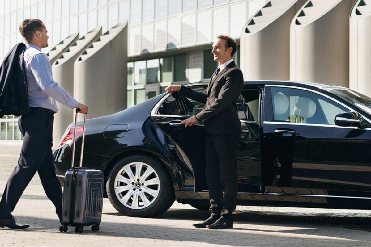 Luxury Chauffeur Service – What Every User Should Look At