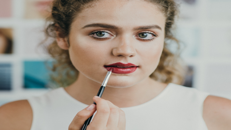 Private Makeup Class – What Every Person Should Look At