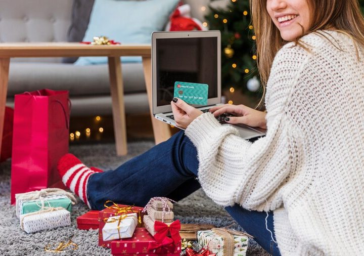 The Ultimate Guide to Shopping for Holiday Gifts Online