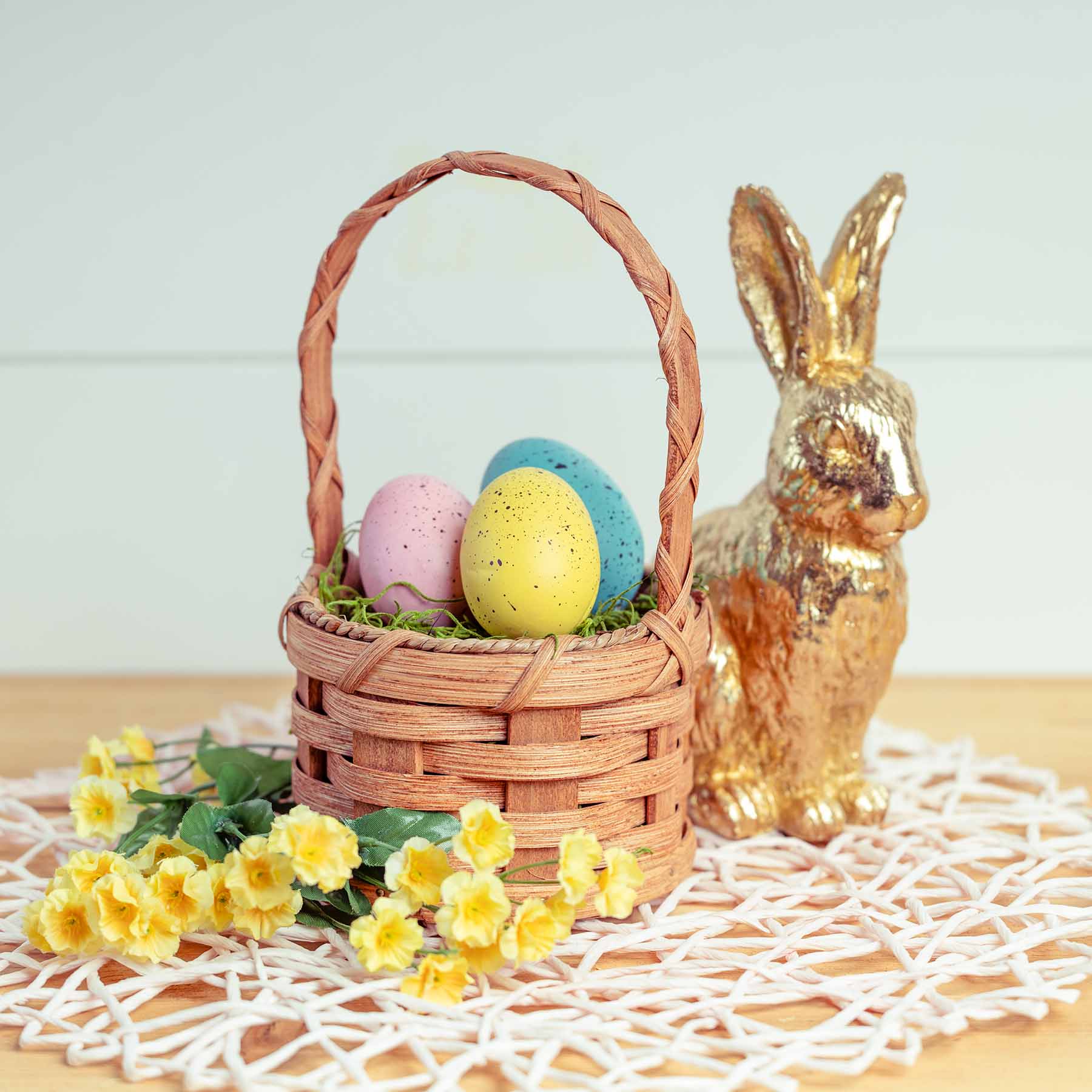 A Glance At Easter Gift Basket