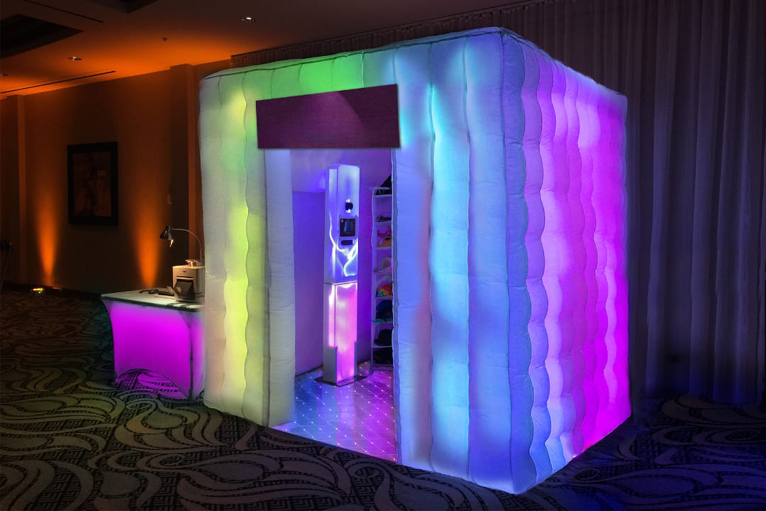 Detailed Analysis On The Photo Booth Hire