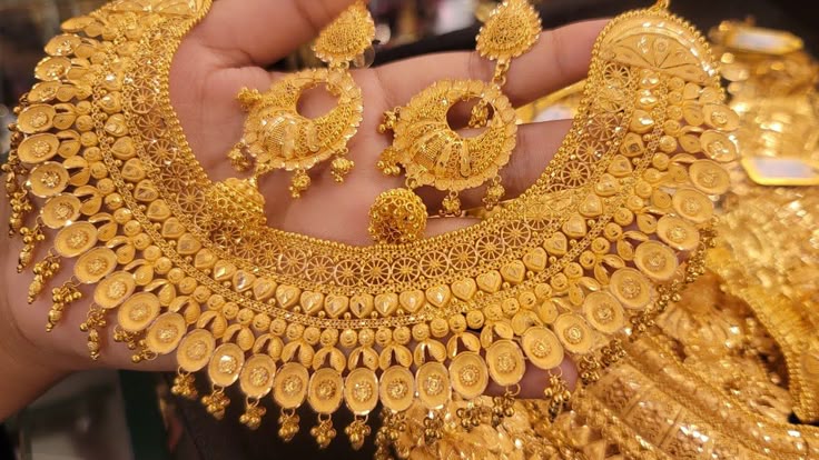Deeper Look On Pure Gold Jewellery